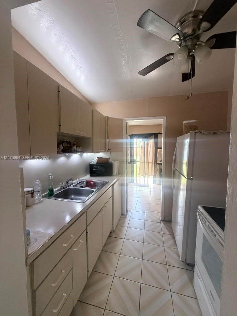 3190 NW 97th St, Miami, FL 33147 — zdjęcie 5