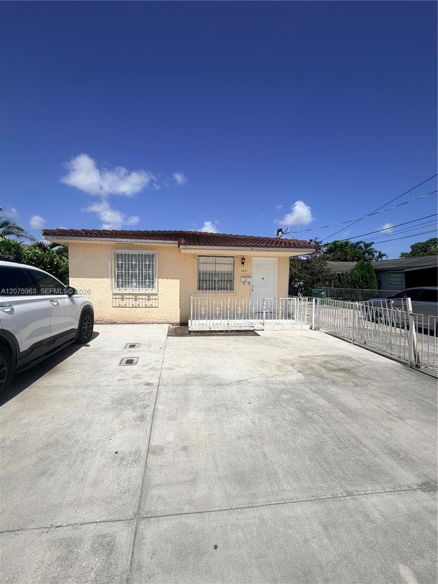 3821 SW 89th Ct # Front, Miami, FL 33165