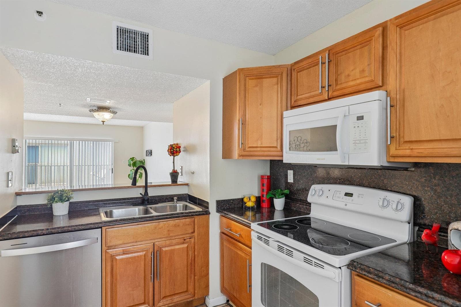 167 RIVIERA Circle, Weston, FL 33326 — zdjęcie 4