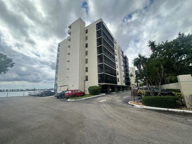 105 Lake Emerald Drive # 810, Oakland Park, FL 33309 — zdjęcie 2
