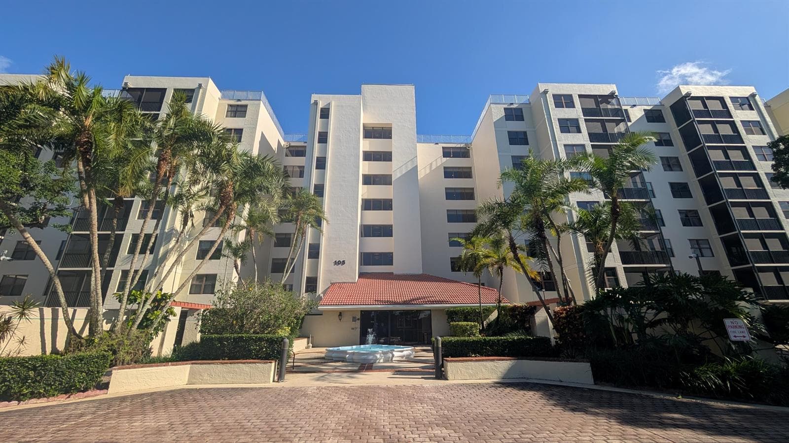 105 Lake Emerald Drive # 810, Oakland Park, FL 33309