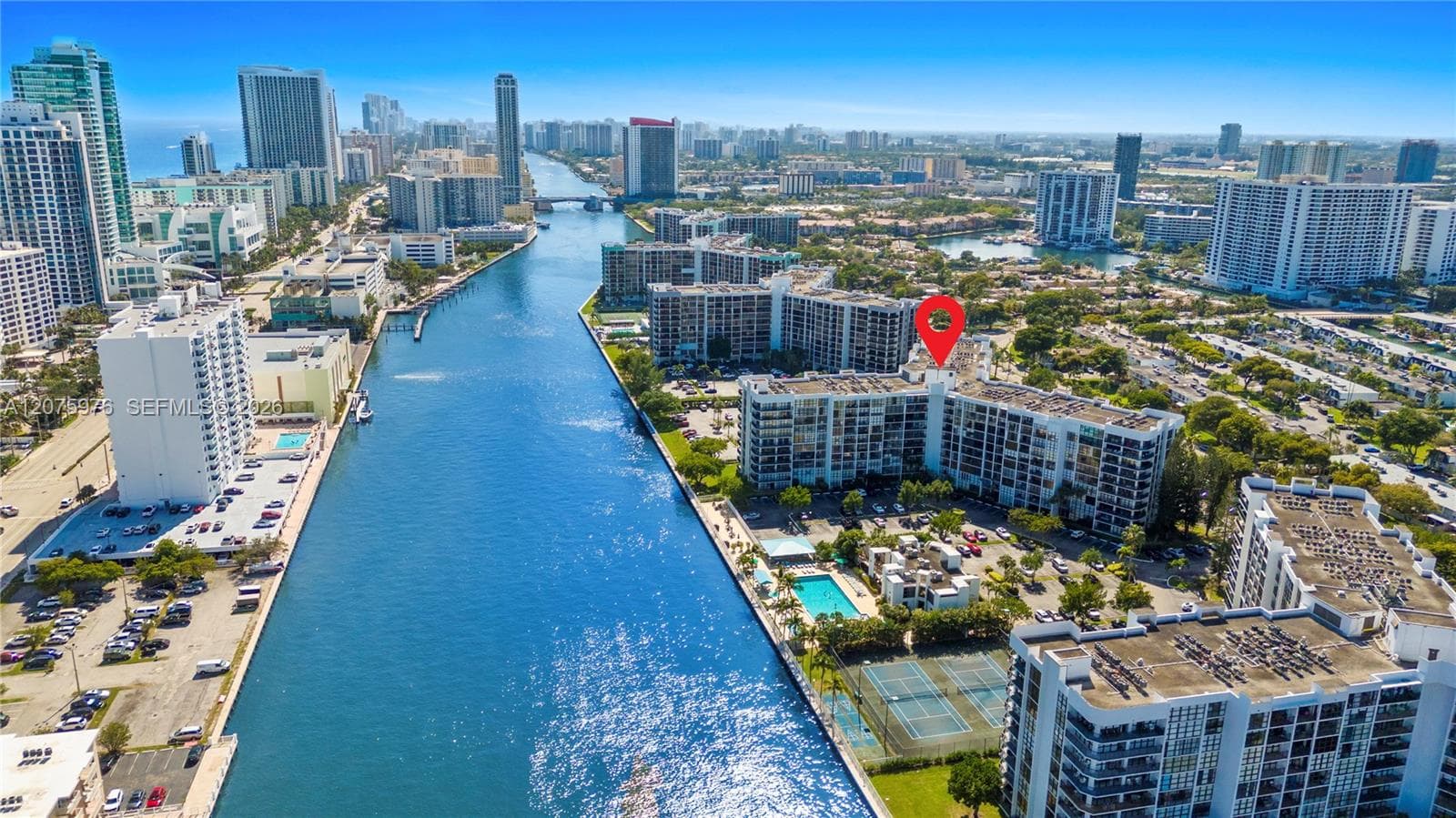 800 Parkview Dr # 909, Hallandale Beach, FL 33009 — zdjęcie 2