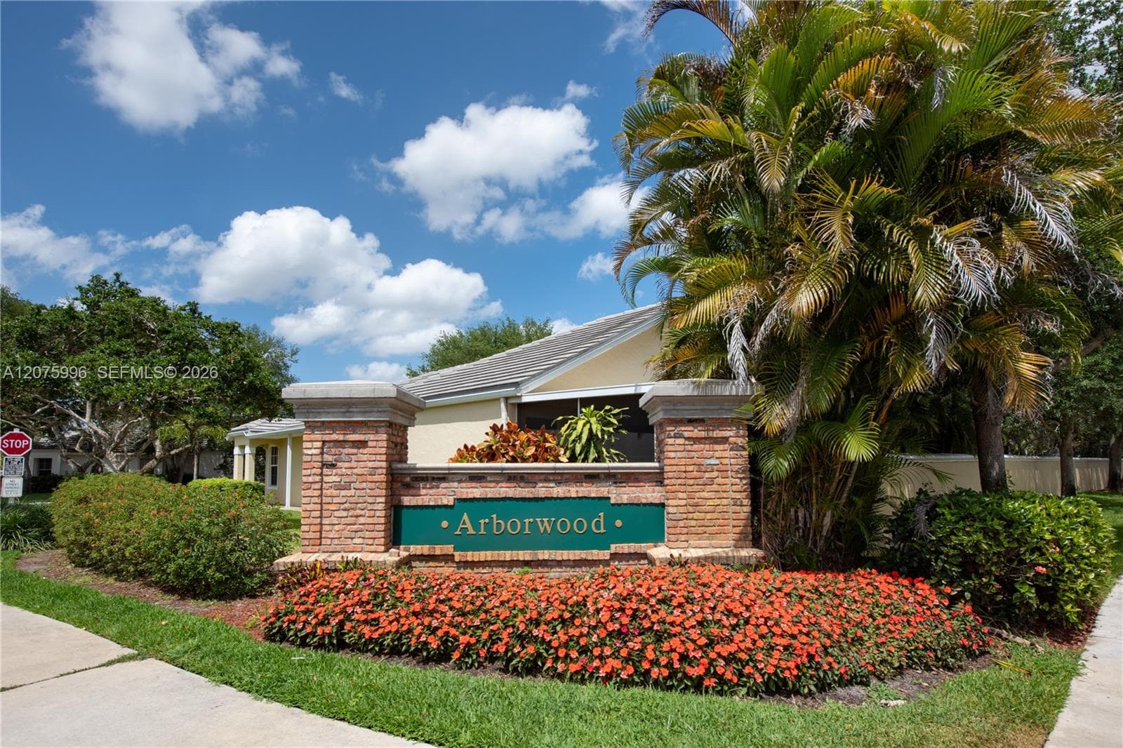 9317 Arborwood Cir, Davie, FL 33328 — zdjęcie 2