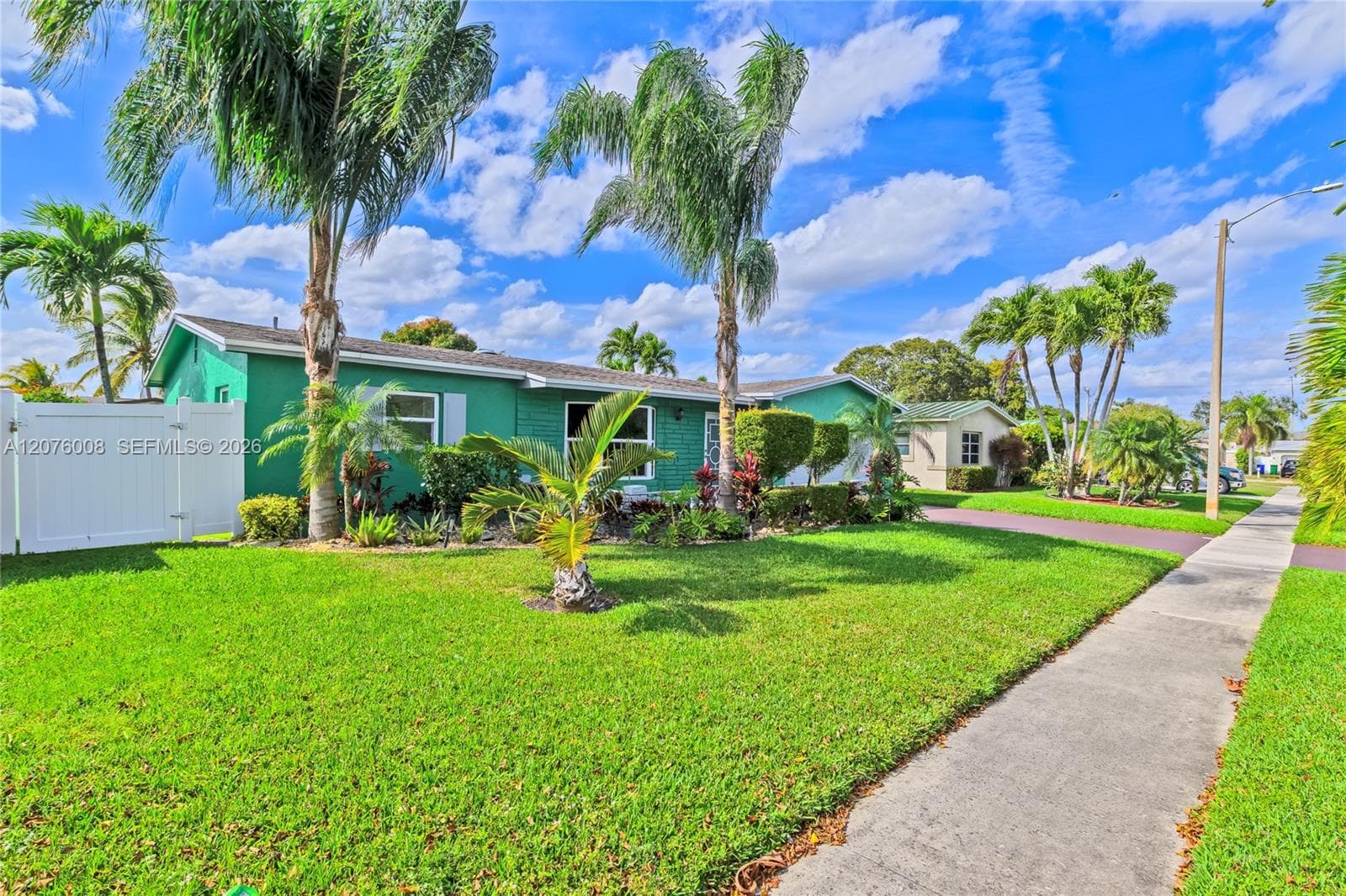 257 NW 79th Ave, Margate, FL 33063 — zdjęcie 3