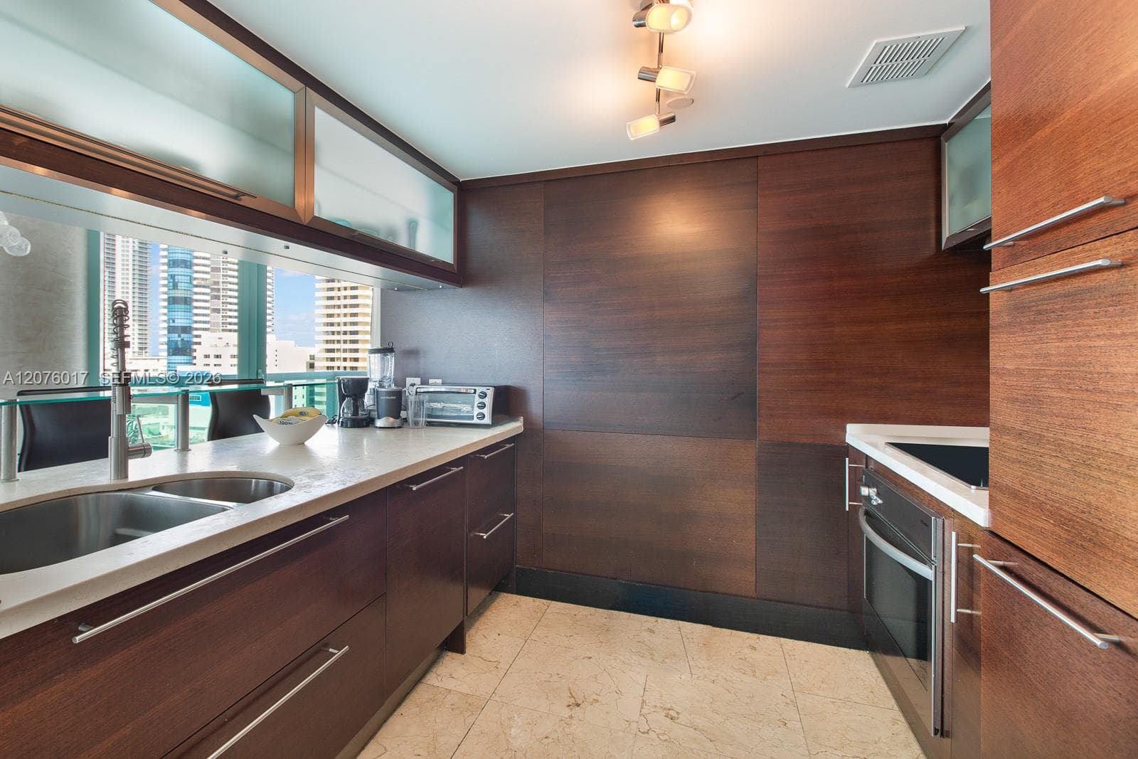 6000 Indian Creek Dr # 12B, Miami Beach, FL 33140 — zdjęcie 3
