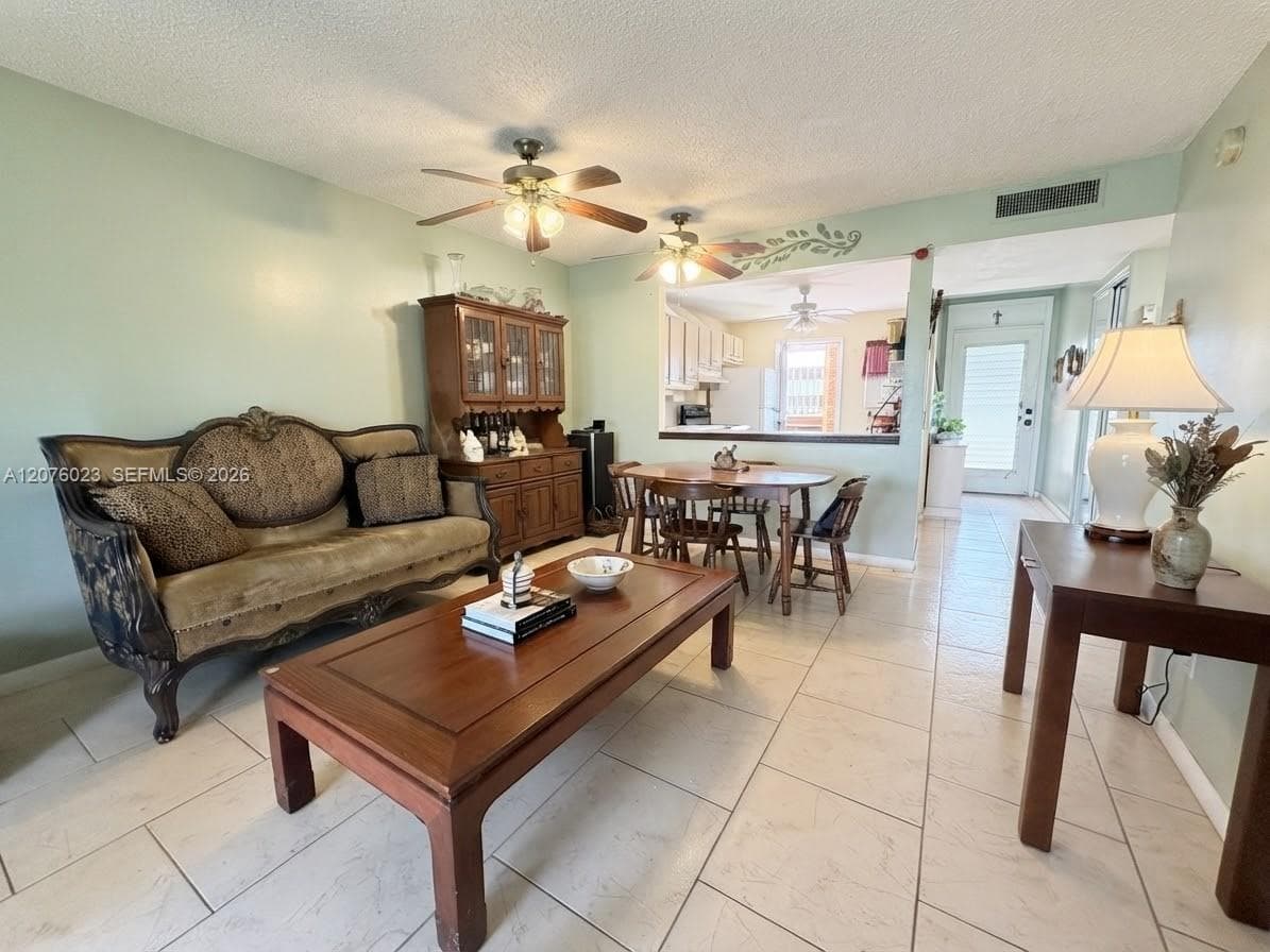 2951 NW 46th Ave # 109, Lauderdale Lakes, FL 33313 — zdjęcie 4
