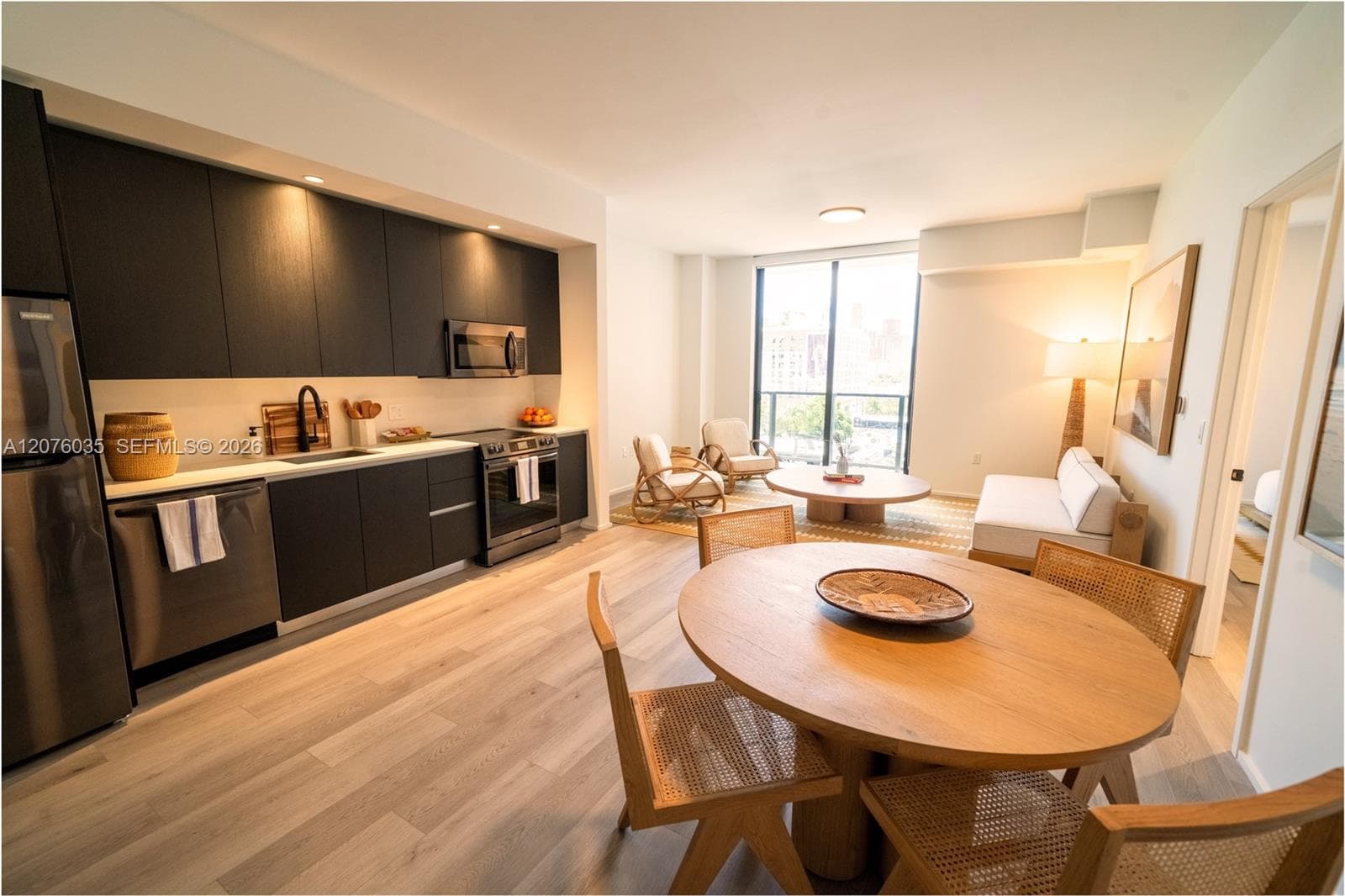 176 NW 25th St # 526, Miami, FL 33127 — zdjęcie 2