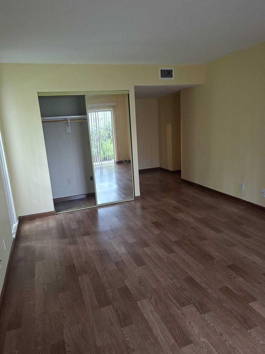 2 GREENWAY Village N # 108, Royal Palm Beach, FL 33411