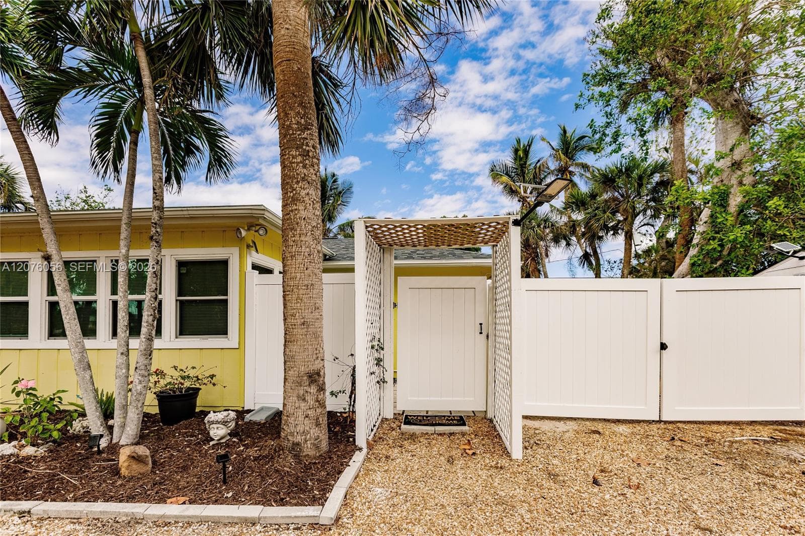 1942 Roseate Ln, Other City - In The State Of Florida, FL 33957 — zdjęcie 2