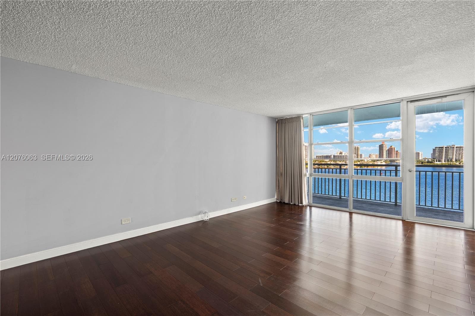 301 174th St # 901, Sunny Isles Beach, FL 33160 — zdjęcie 2