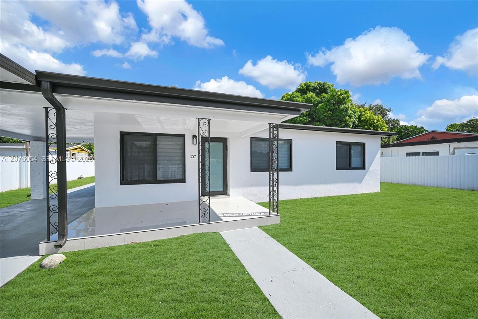 721 Atlantic Ave, Opa-Locka, FL 33054 — zdjęcie 2