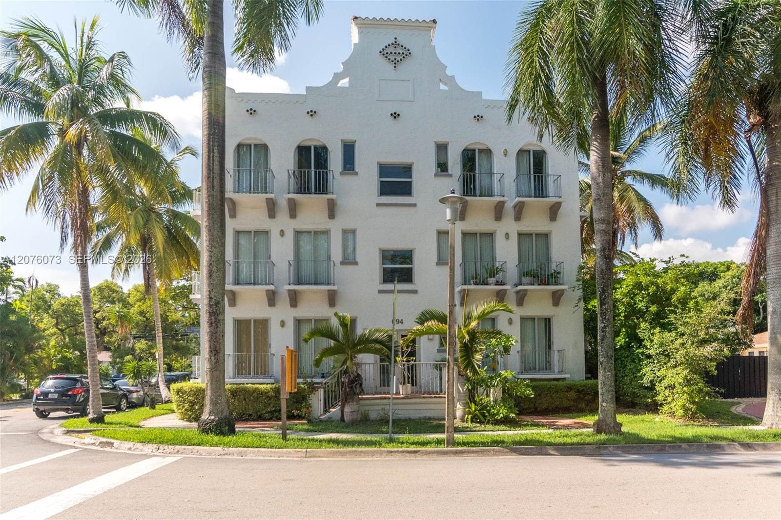694 NE 76th St # 3, Miami, FL 33138