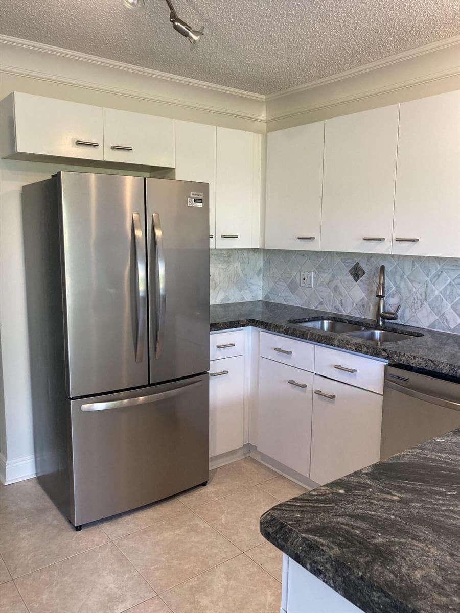 7680 STONE HARBOUR Drive # 3, Lake Worth, FL 33467 — zdjęcie 2