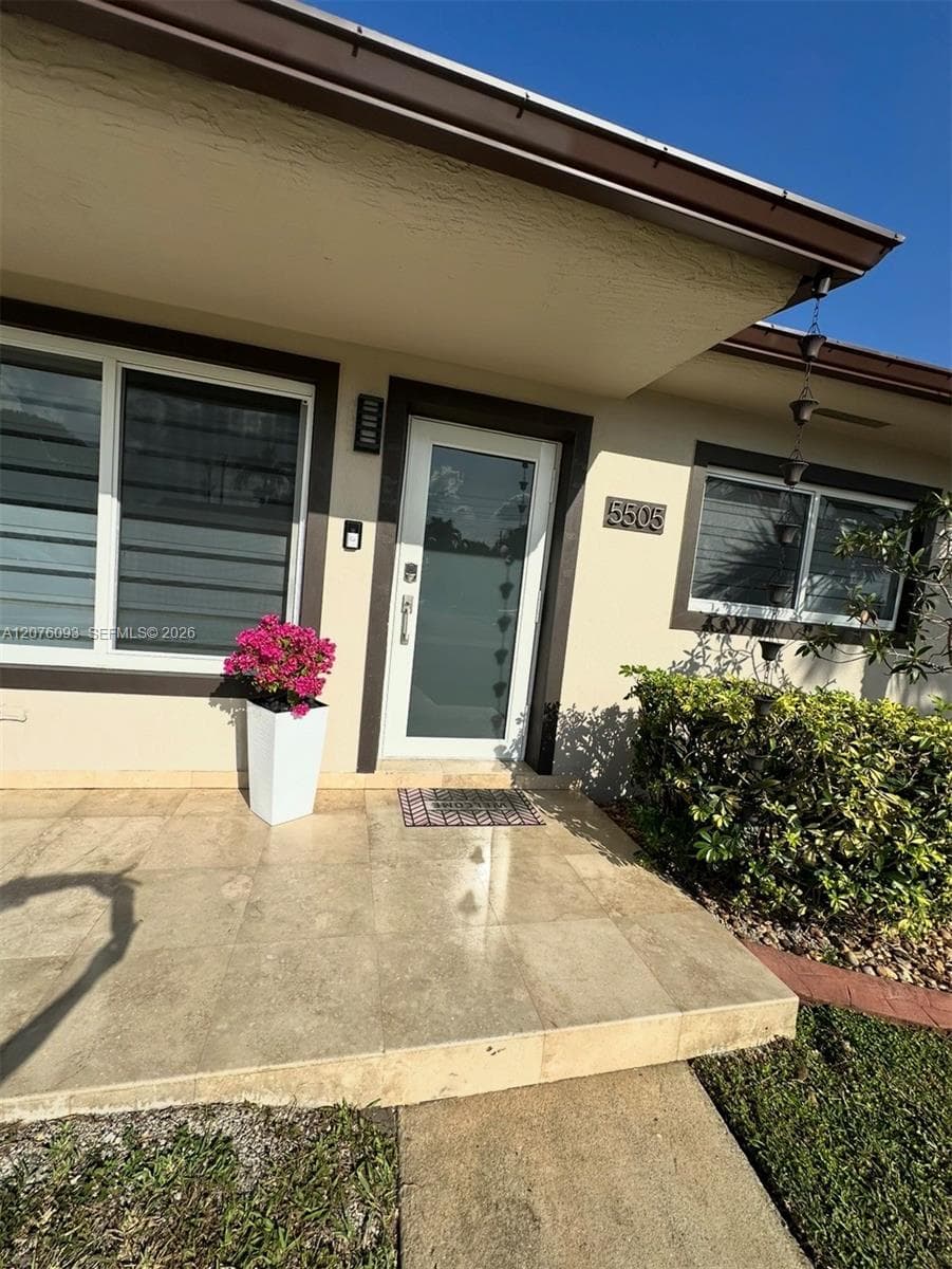 5505 W 14th Ln # 0, Hialeah, FL 33012 — zdjęcie 3