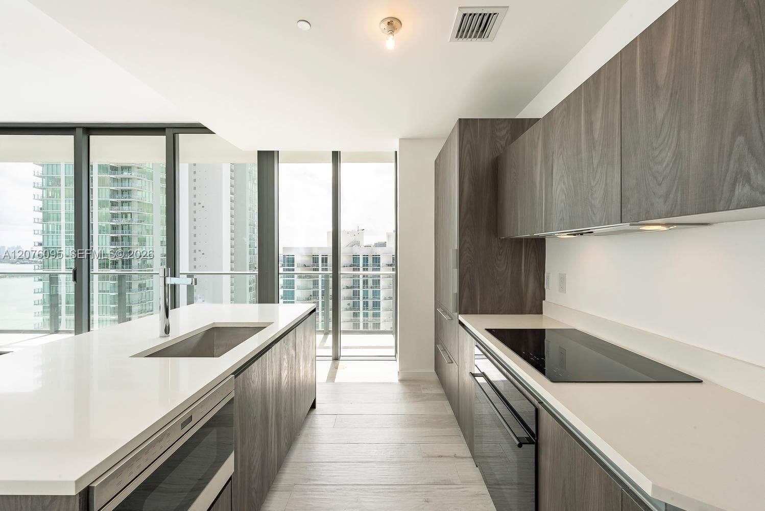 480 NE 31st St # 2101, Miami, FL 33137 — zdjęcie 2
