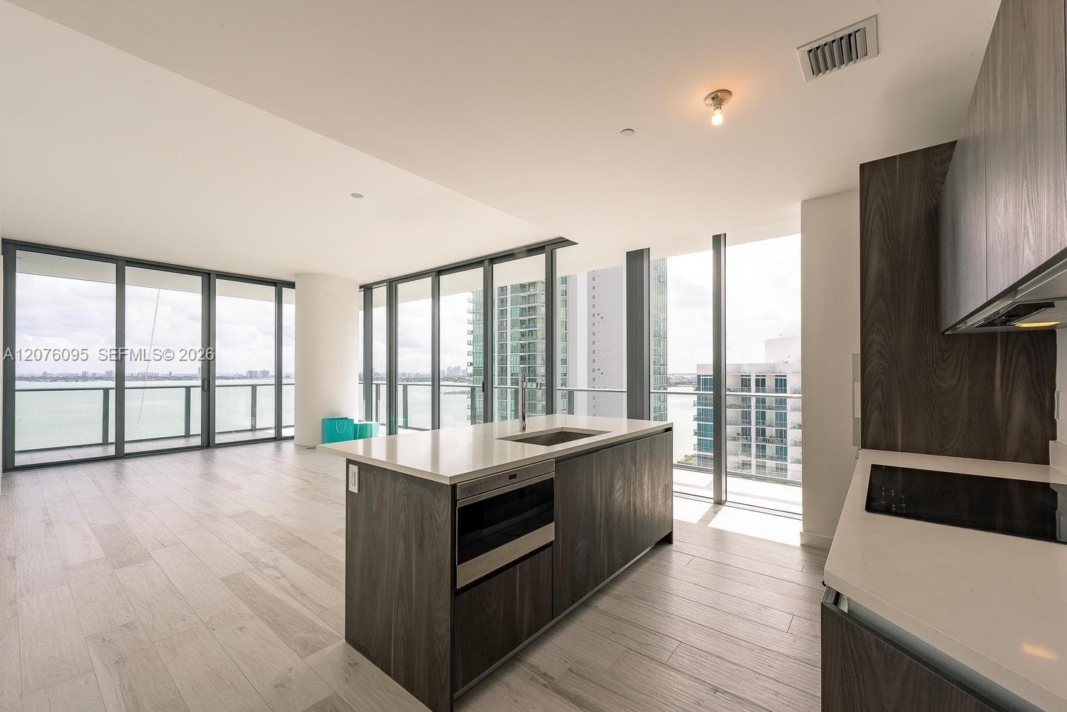 480 NE 31st St # 2101, Miami, FL 33137 — zdjęcie 4