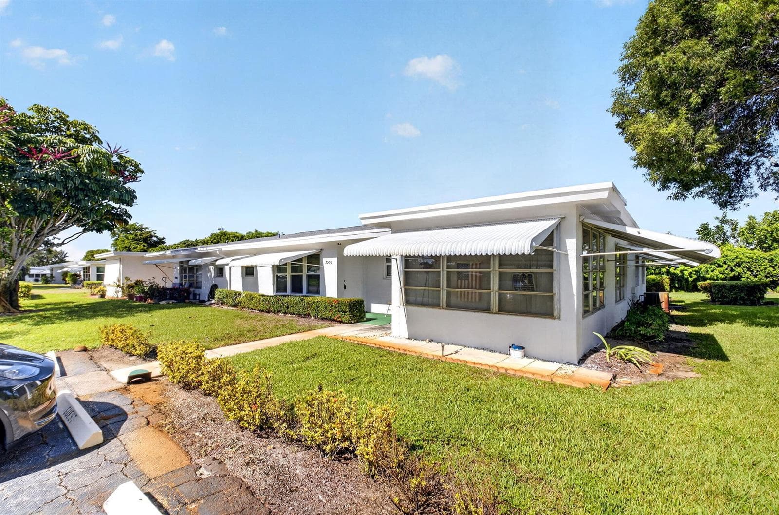 7205 W OAKRIDGE Circle, Lake Worth, FL 33462 — zdjęcie 2