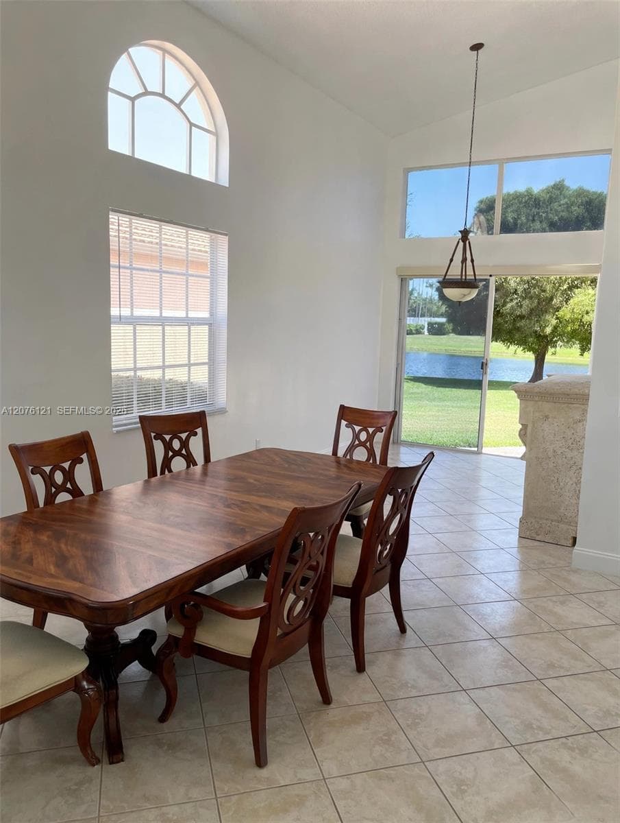15616 NW 12th Mnr, Pembroke Pines, FL 33028 — zdjęcie 4