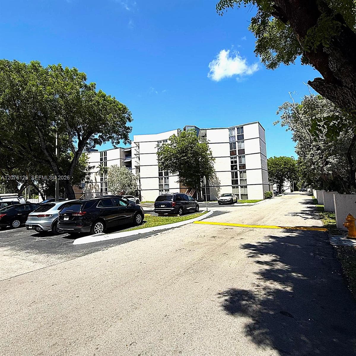 7035 NW 186th St # D110, Hialeah, FL 33015 — zdjęcie 2
