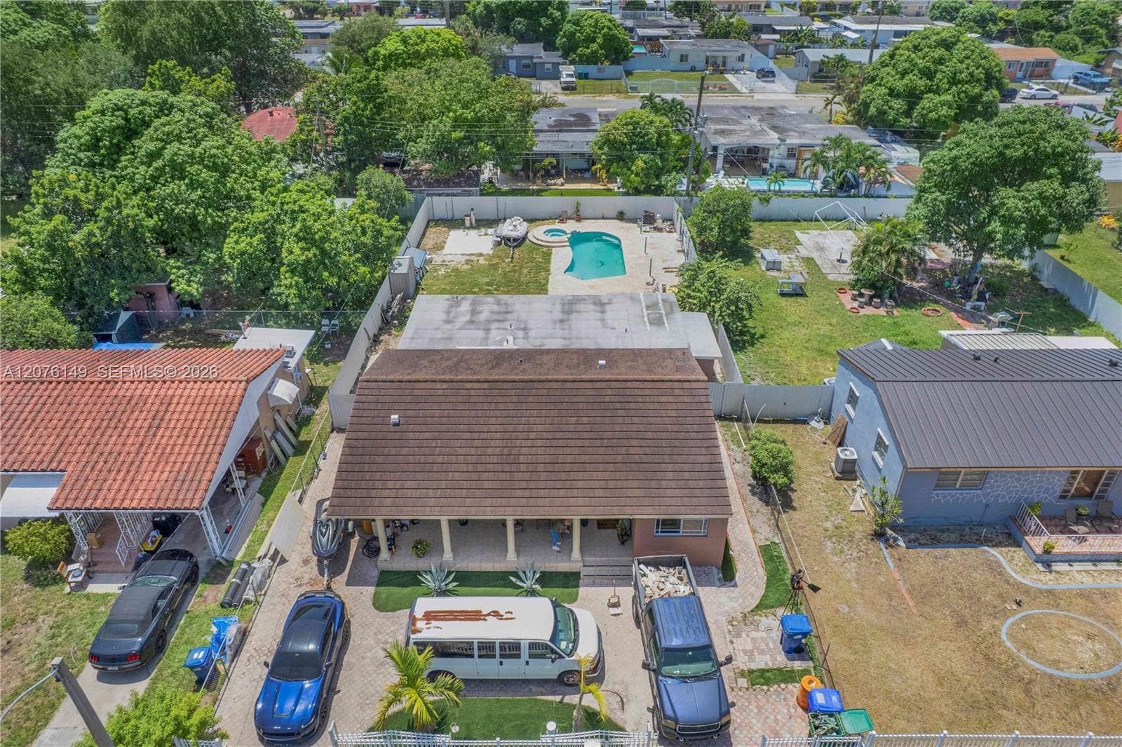 3030 NW 90th St, Miami, FL 33147 — zdjęcie 3