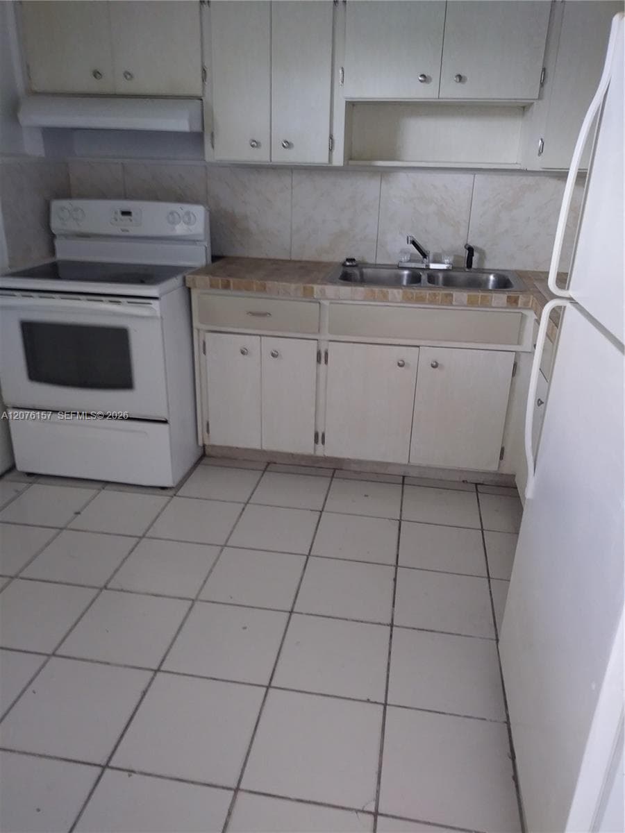 9760 SW 184th St # 9A, Cutler Bay, FL 33157 — zdjęcie 3