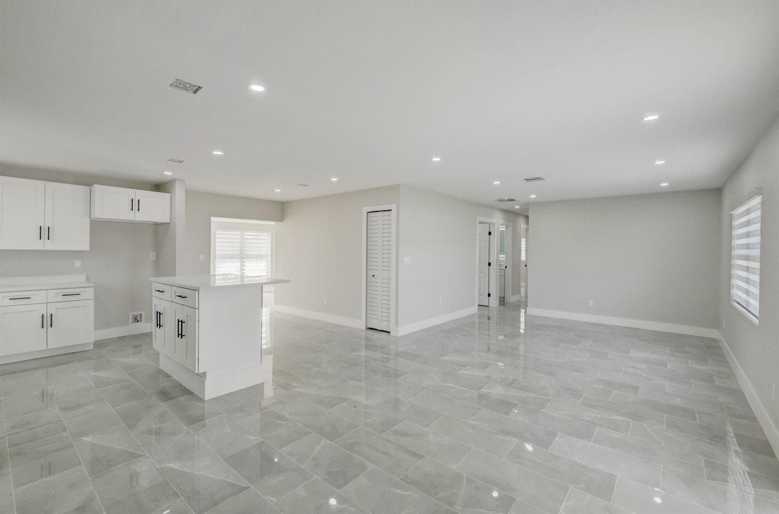 520 SW 13TH Place, Deerfield Beach, FL 33441 — zdjęcie 3
