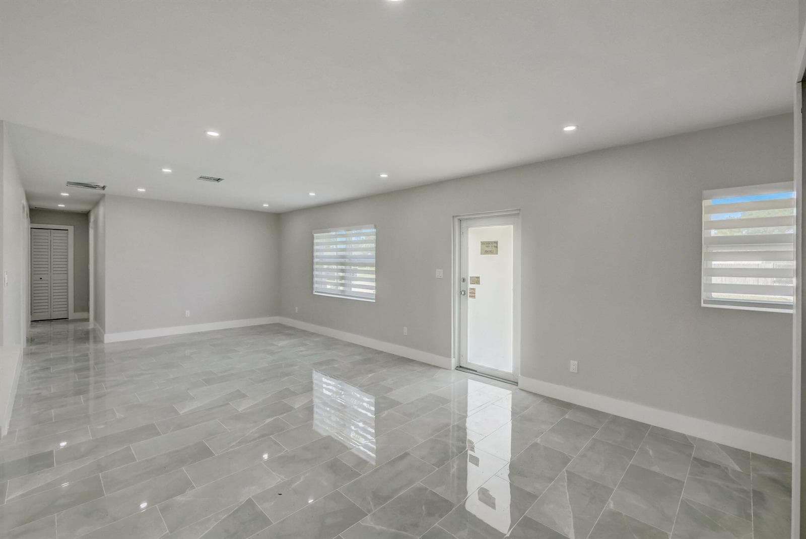 520 SW 13TH Place, Deerfield Beach, FL 33441 — zdjęcie 5