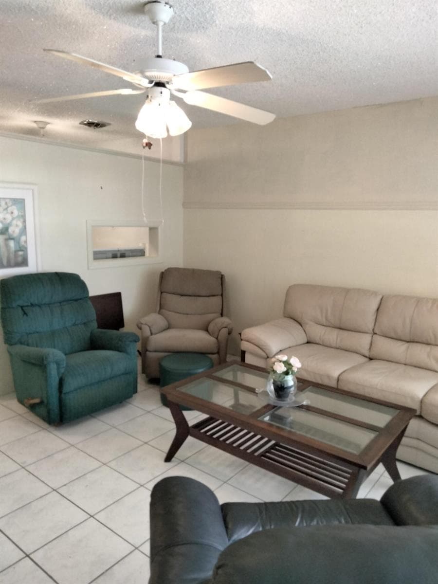 815 SW 10th Terrace # 17V, Hallandale Beach, FL 33009 — zdjęcie 3