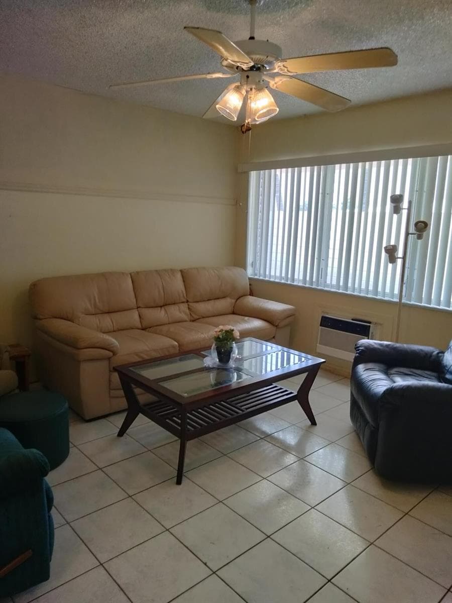 815 SW 10th Terrace # 17V, Hallandale Beach, FL 33009 — zdjęcie 4