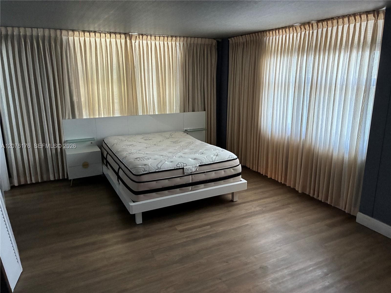 4301 Collins Ave # 402, Miami Beach, FL 33140 — zdjęcie 5