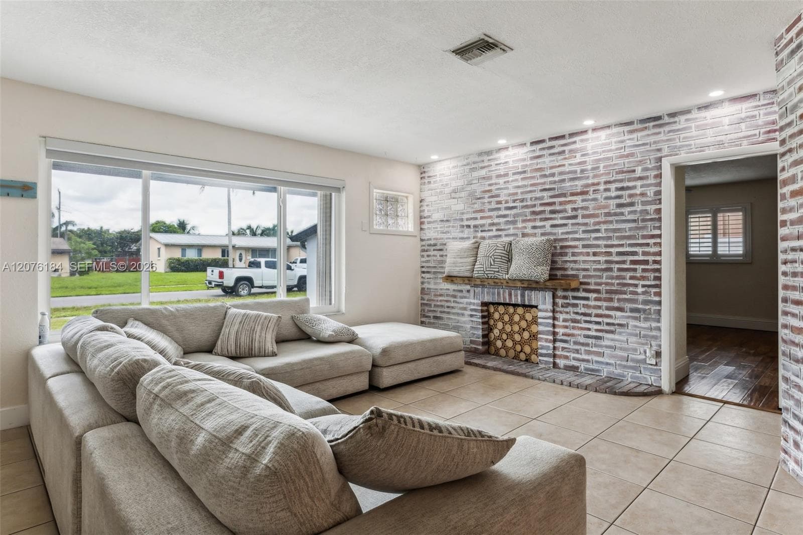 6931 SW 2nd St # 0, Pembroke Pines, FL 33023 — zdjęcie 3