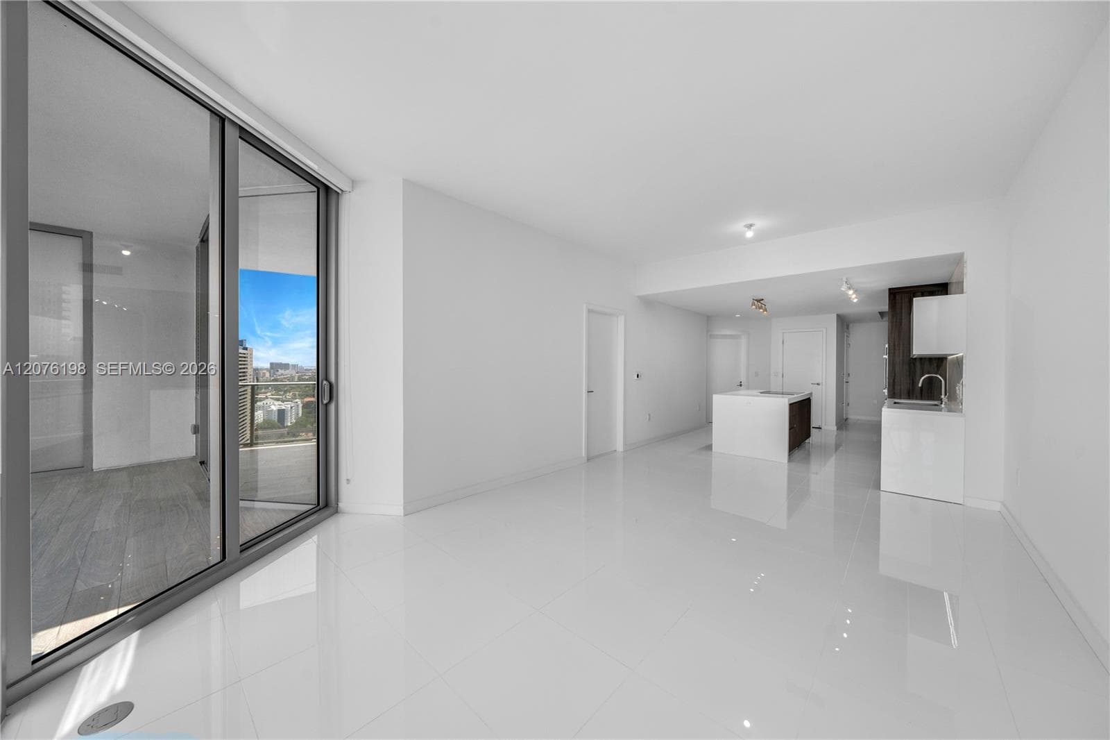 851 NE 1st AVE # 2106, Miami, FL 33132 — zdjęcie 5
