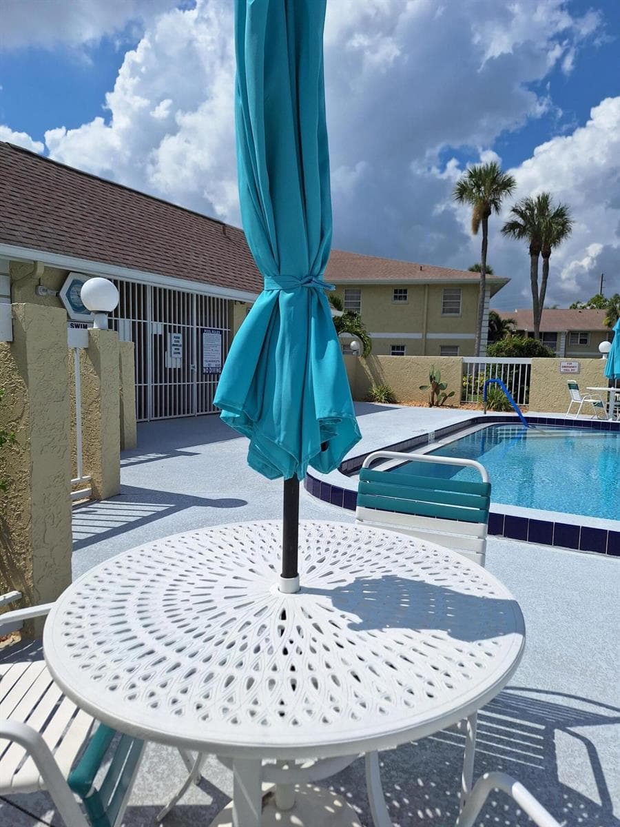 1535 SE ROYAL GREEN Circle # D102, Port St. Lucie, FL 34952 — zdjęcie 3