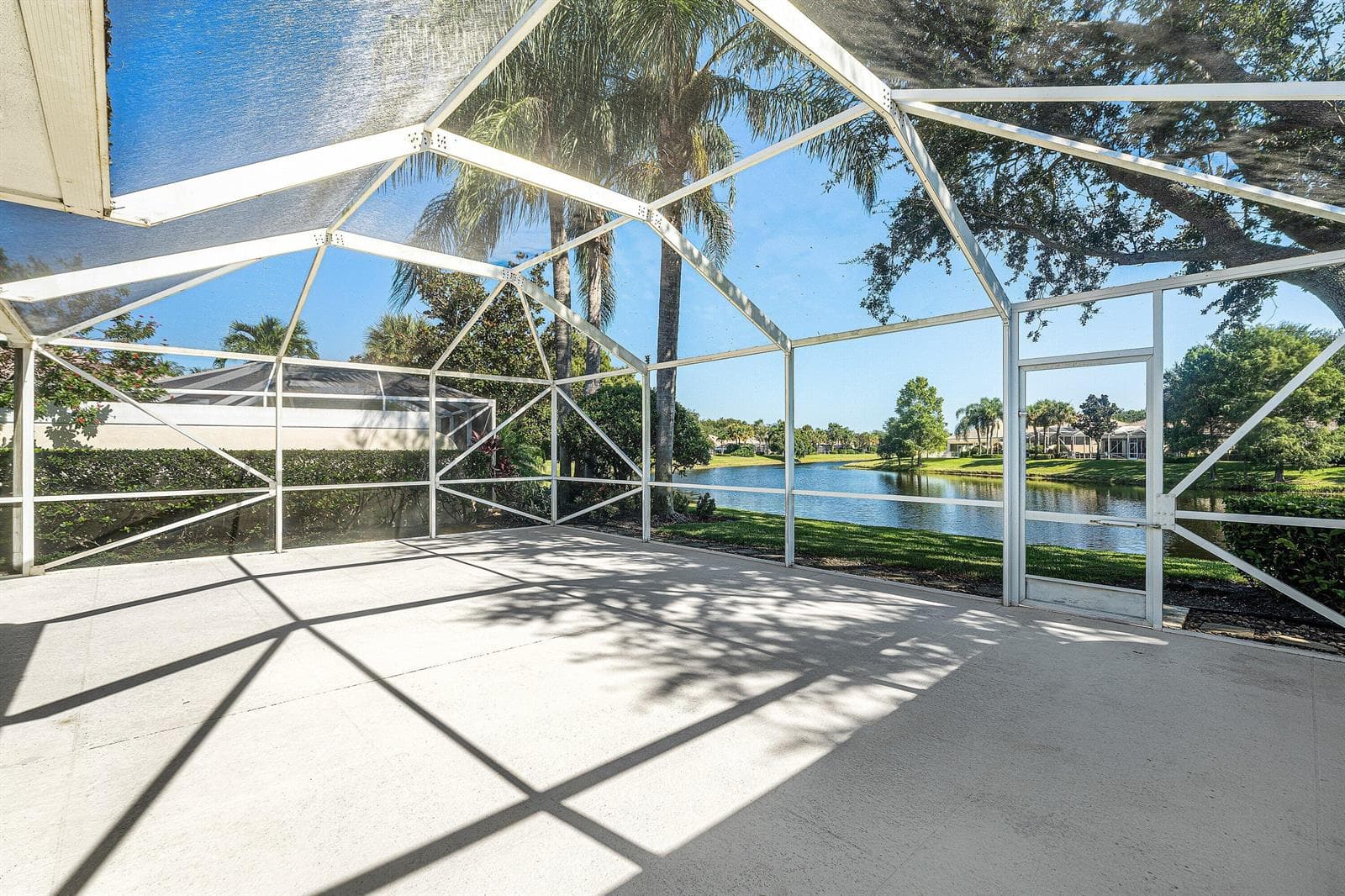 693 HUDSON BAY Drive, Palm Beach Gardens, FL 33410 — zdjęcie 2