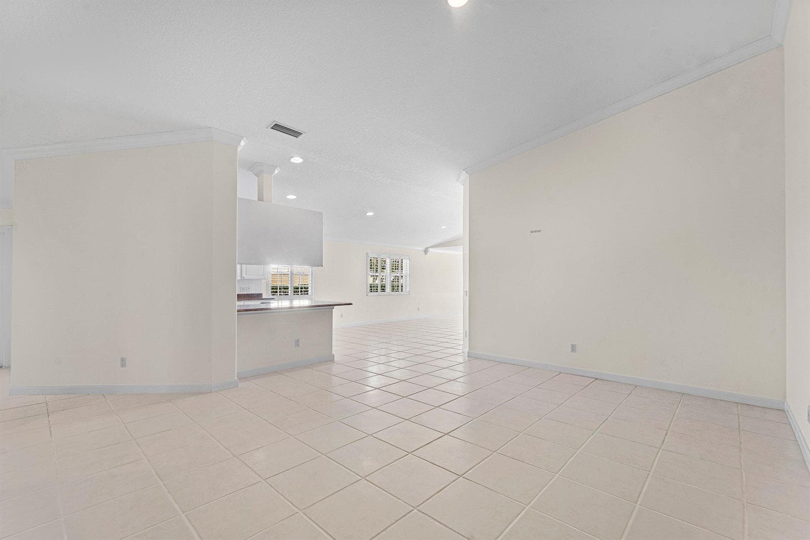 693 HUDSON BAY Drive, Palm Beach Gardens, FL 33410 — zdjęcie 5