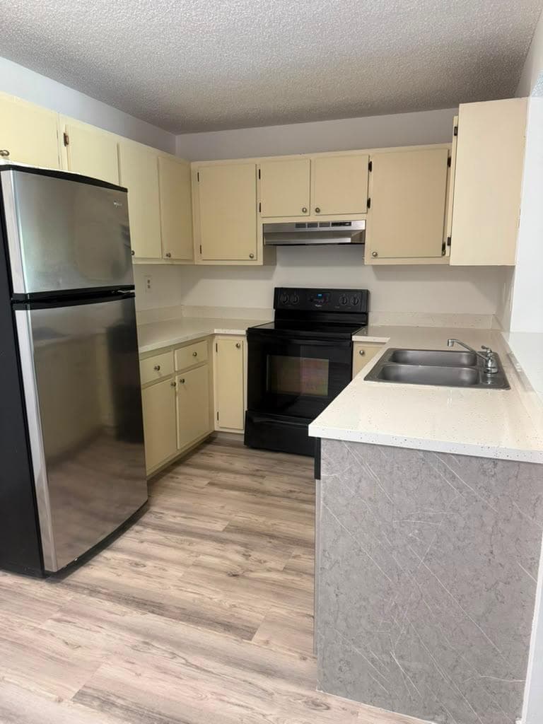 300 PALM Circle W # 204, Pembroke Pines, FL 33025 — zdjęcie 2
