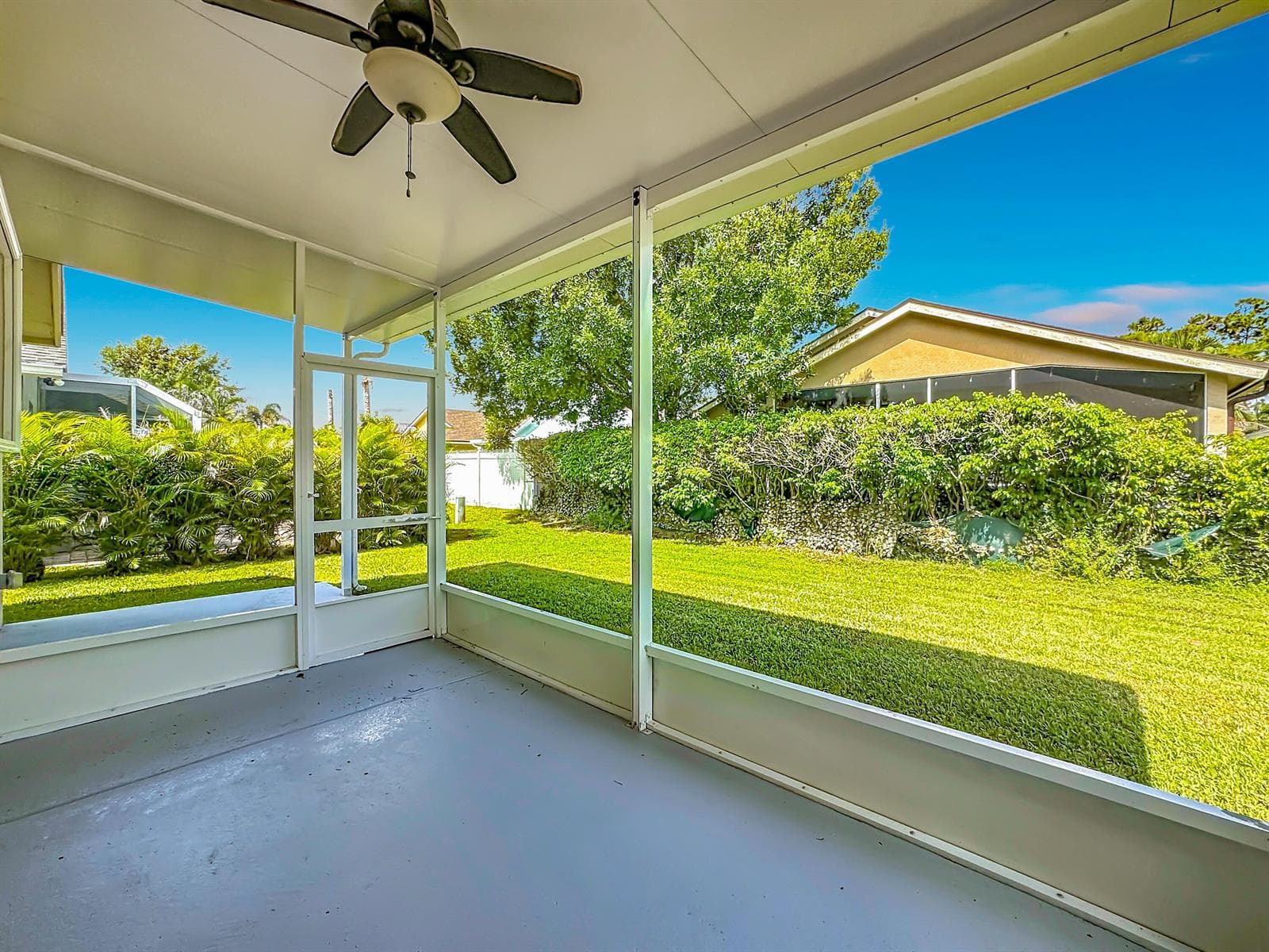 8914 SW Bonneville Drive, Stuart, FL 34997 — zdjęcie 3