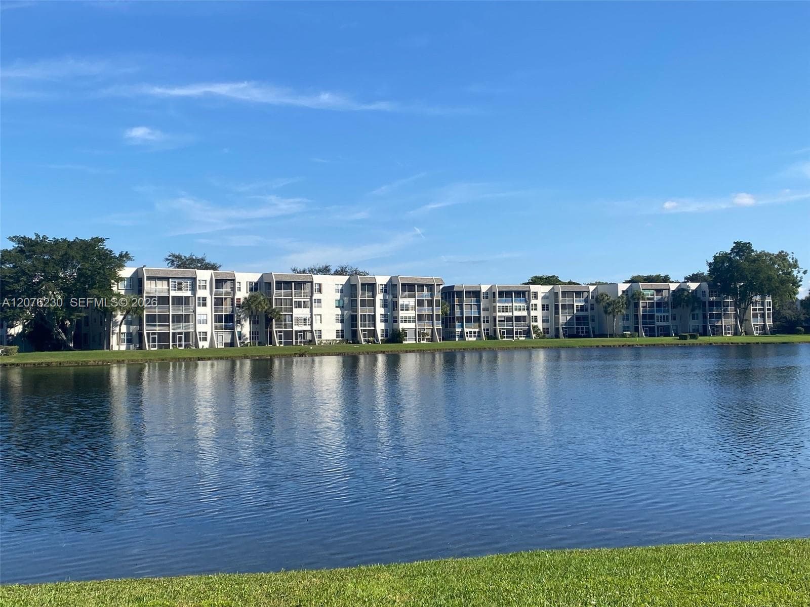 9420 Poinciana Pl # 214, Davie, FL 33324