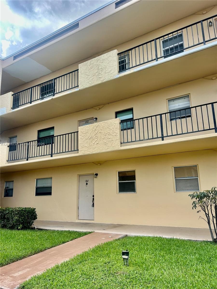 201 Berkley Rd # 102, Hollywood, FL 33024 — zdjęcie 2