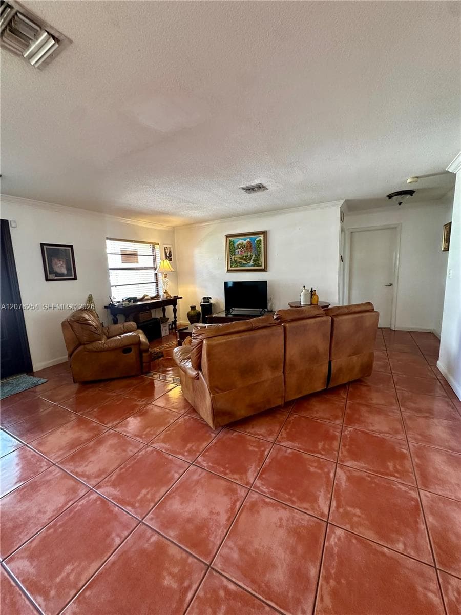 10330 Puerto Rico Dr, Cutler Bay, FL 33189 — zdjęcie 5