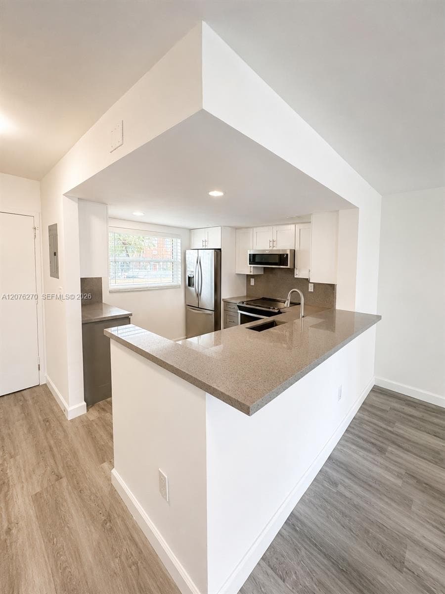 4000 NE 170th St # 206, North Miami Beach, FL 33160 — zdjęcie 2