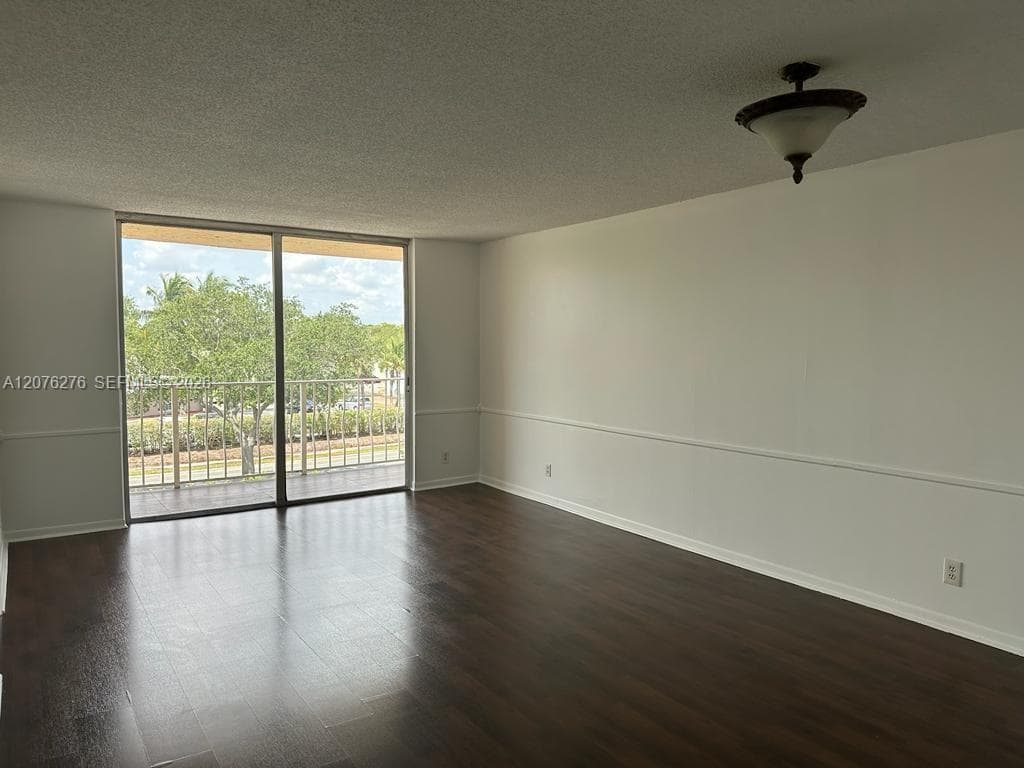 500 Executive Center Dr # 3A, West Palm Beach, FL 33401 — zdjęcie 3