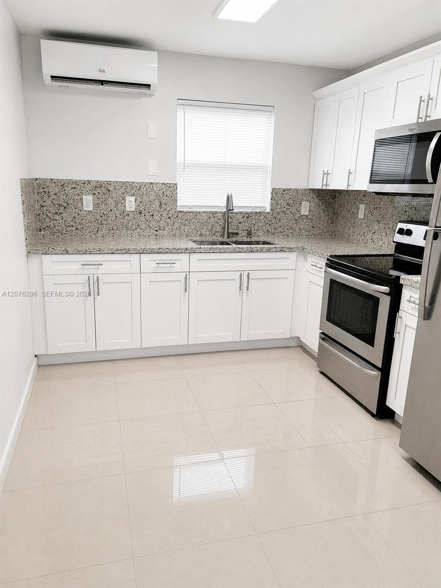 1723 Wiley St # N, Hollywood, FL 33020 — zdjęcie 3