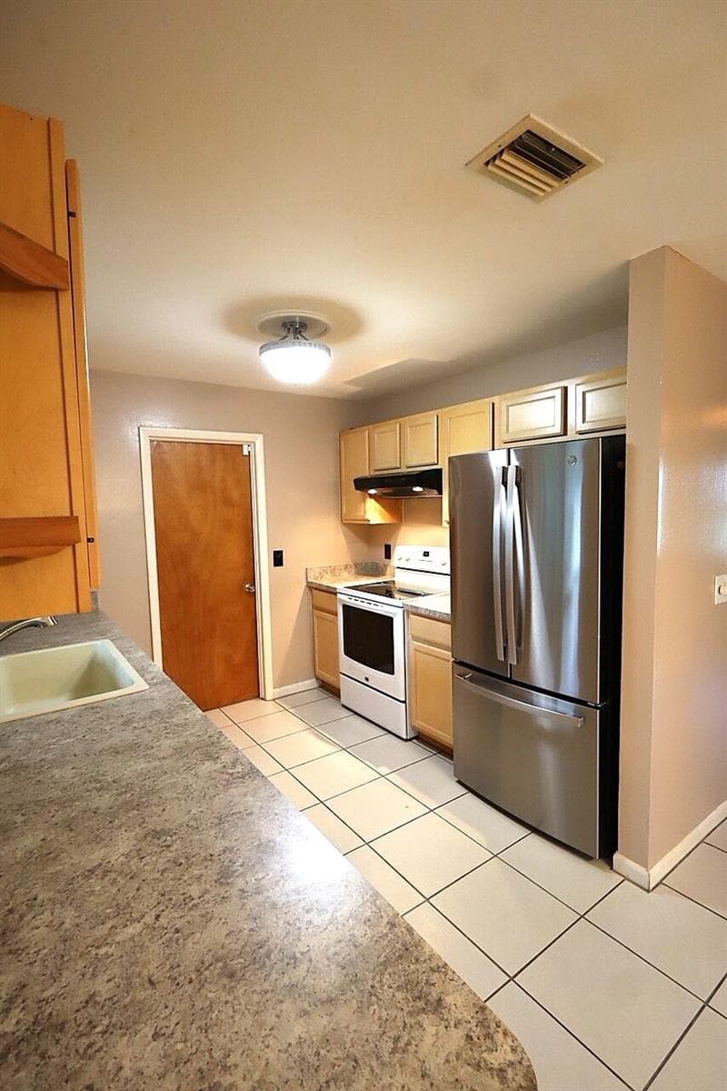5572 SE CABLE Drive, Stuart, FL 34997 — zdjęcie 3