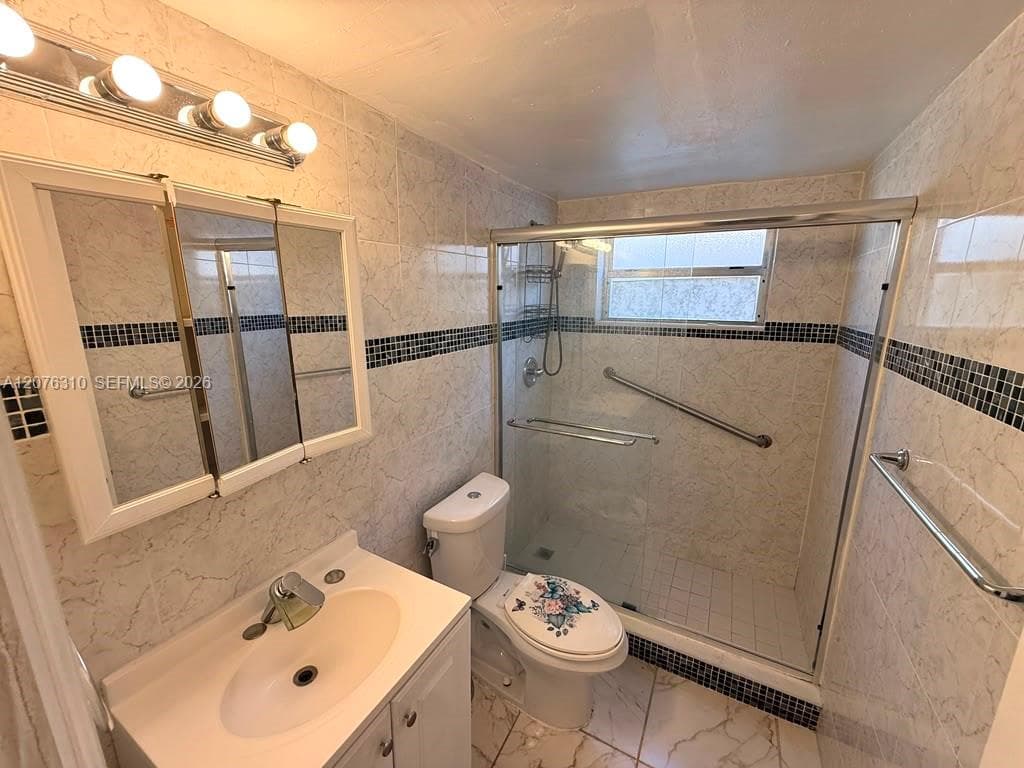 350 E 21st St # 108, Hialeah, FL 33010 — zdjęcie 2