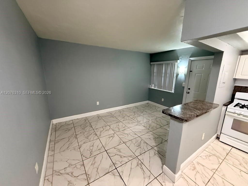 350 E 21st St # 108, Hialeah, FL 33010 — zdjęcie 4