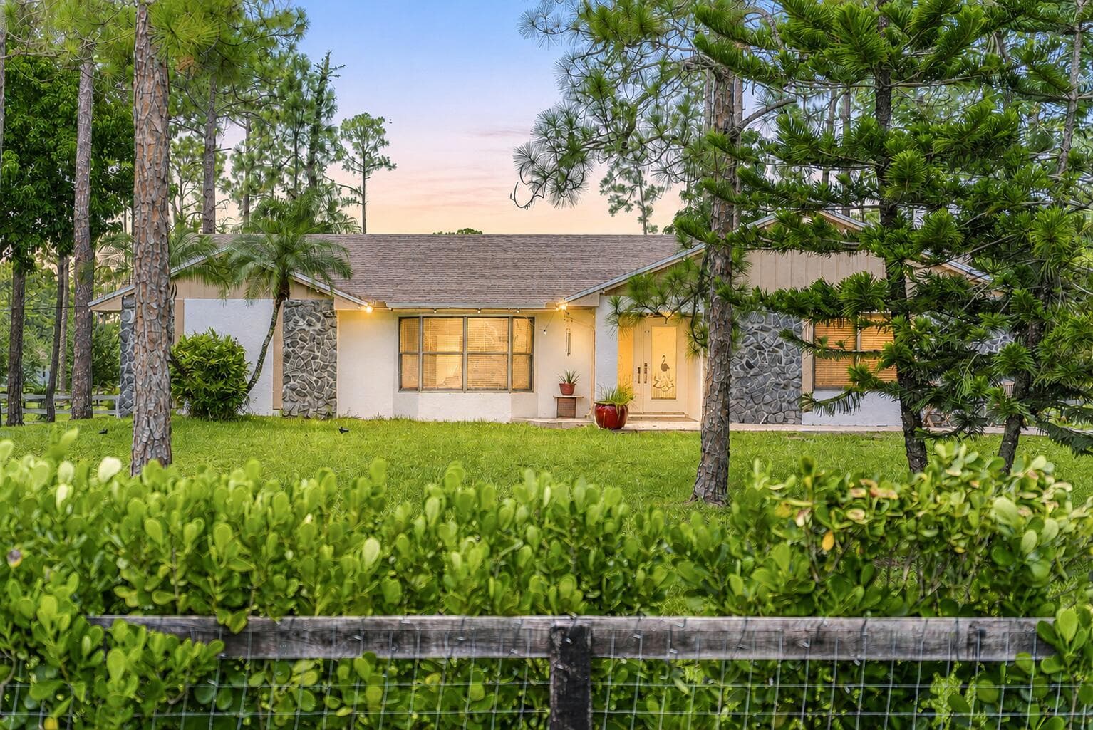15211 60th Place N, FL 33470
