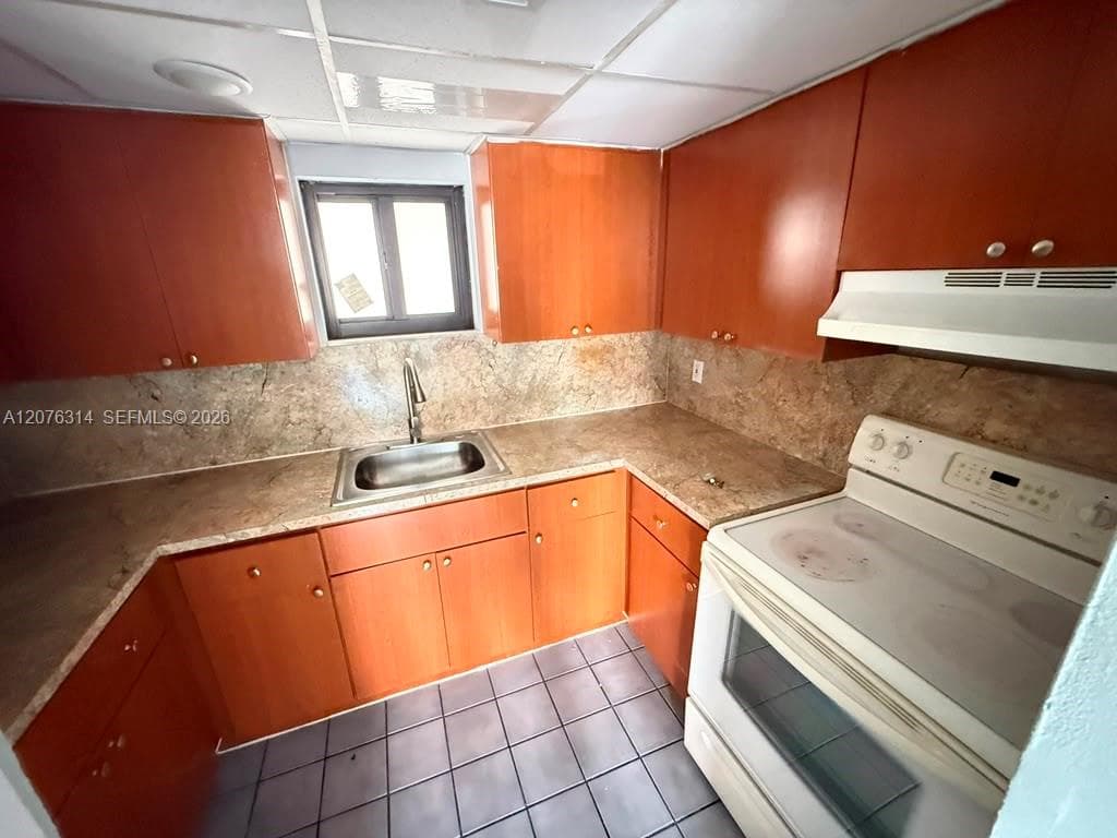 5 Olive Dr # 13, Hialeah, FL 33010 — zdjęcie 2