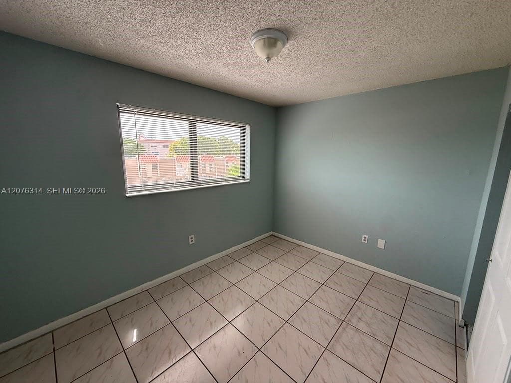 5 Olive Dr # 13, Hialeah, FL 33010 — zdjęcie 5