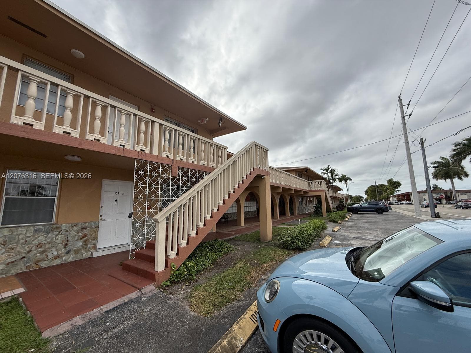 1154 W 35th St # 223, Hialeah, FL 33012 — zdjęcie 2